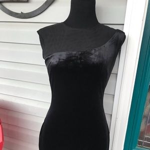 Velvet knee length pencil dress.